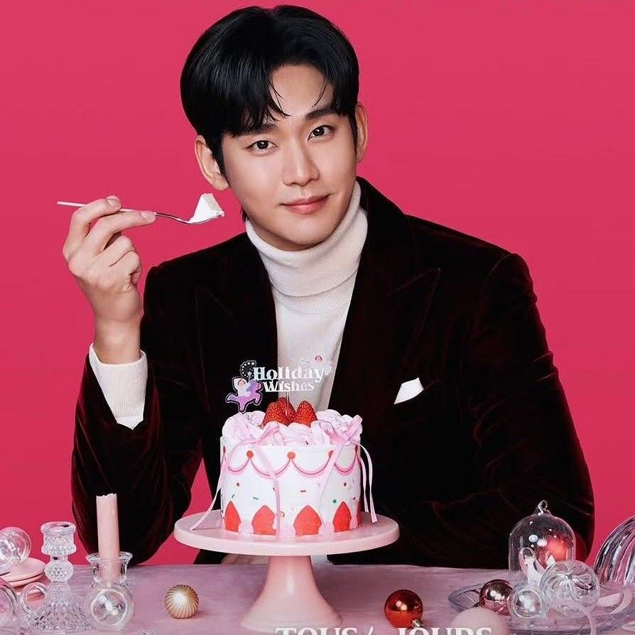 金秀贤的最新照片