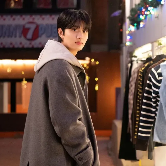 Recent activity shot of Kim Jaewon
