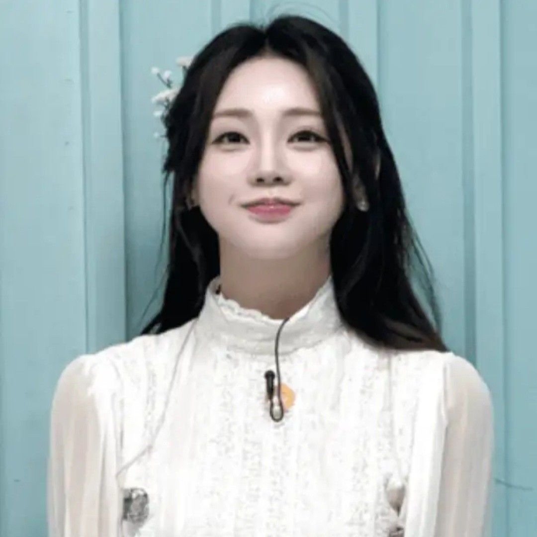 Foto terbaru dari Hong Jiyoon