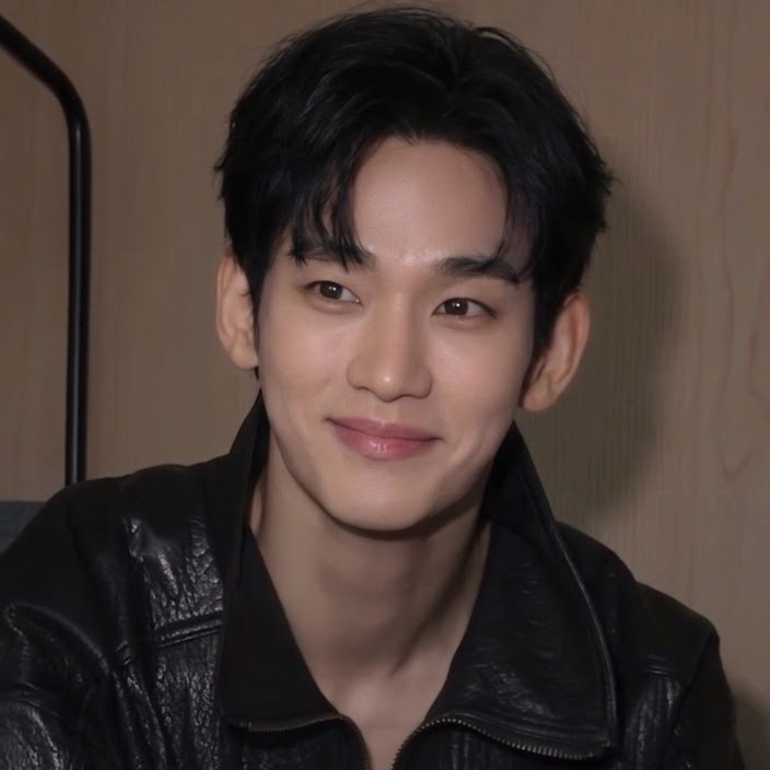 Recent activity shot of Kim Soohyun