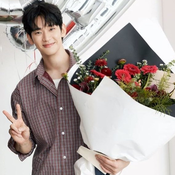Recent activity shot of Kim Soohyun
