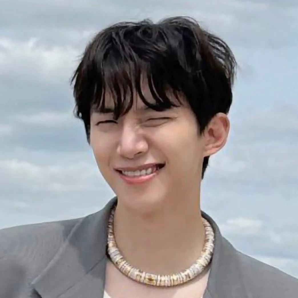 李俊昊的最新照片