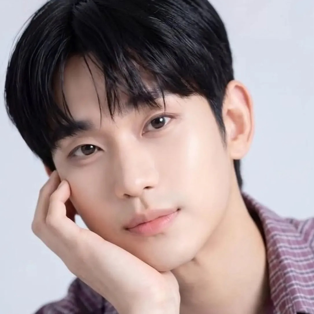 Behind-the-scenes cut of Kim Soohyun