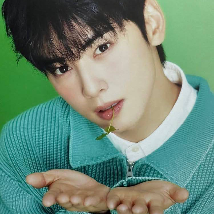 Latest photo of Cha Eunwoo