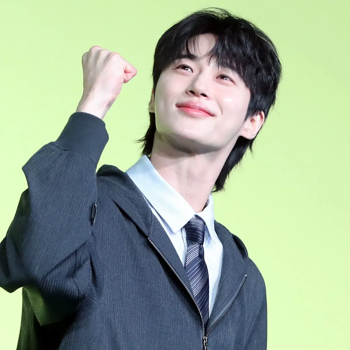 Behind-the-scenes cut of Byeon Wooseok