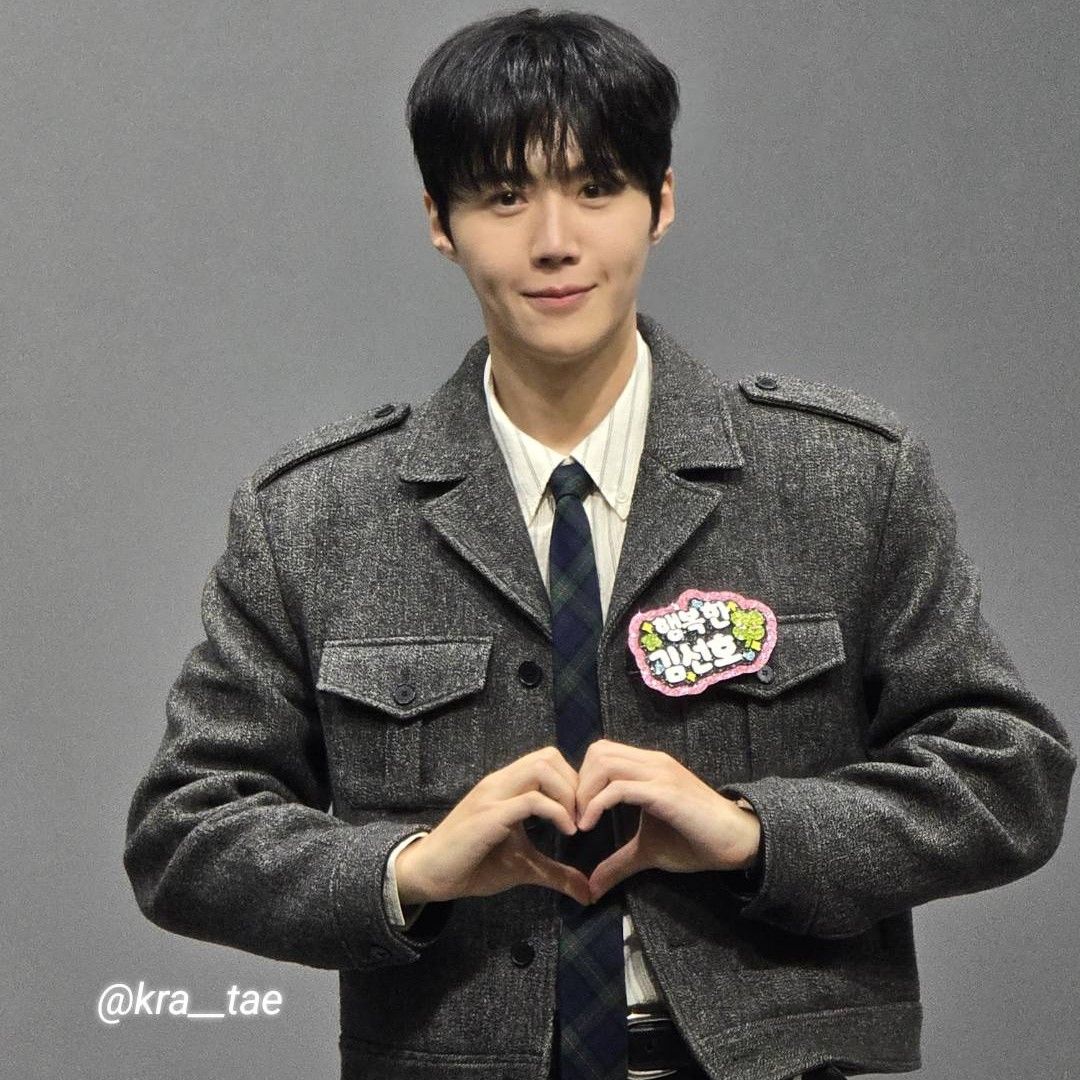 Foto kegiatan terbaru dari Kim Seonho