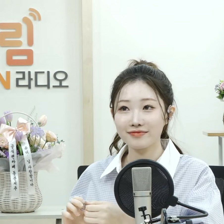 A moment captured by a fan of Jung Seojoo