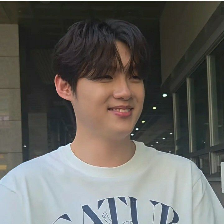 A moment captured by a fan of Choi Jaemyeong