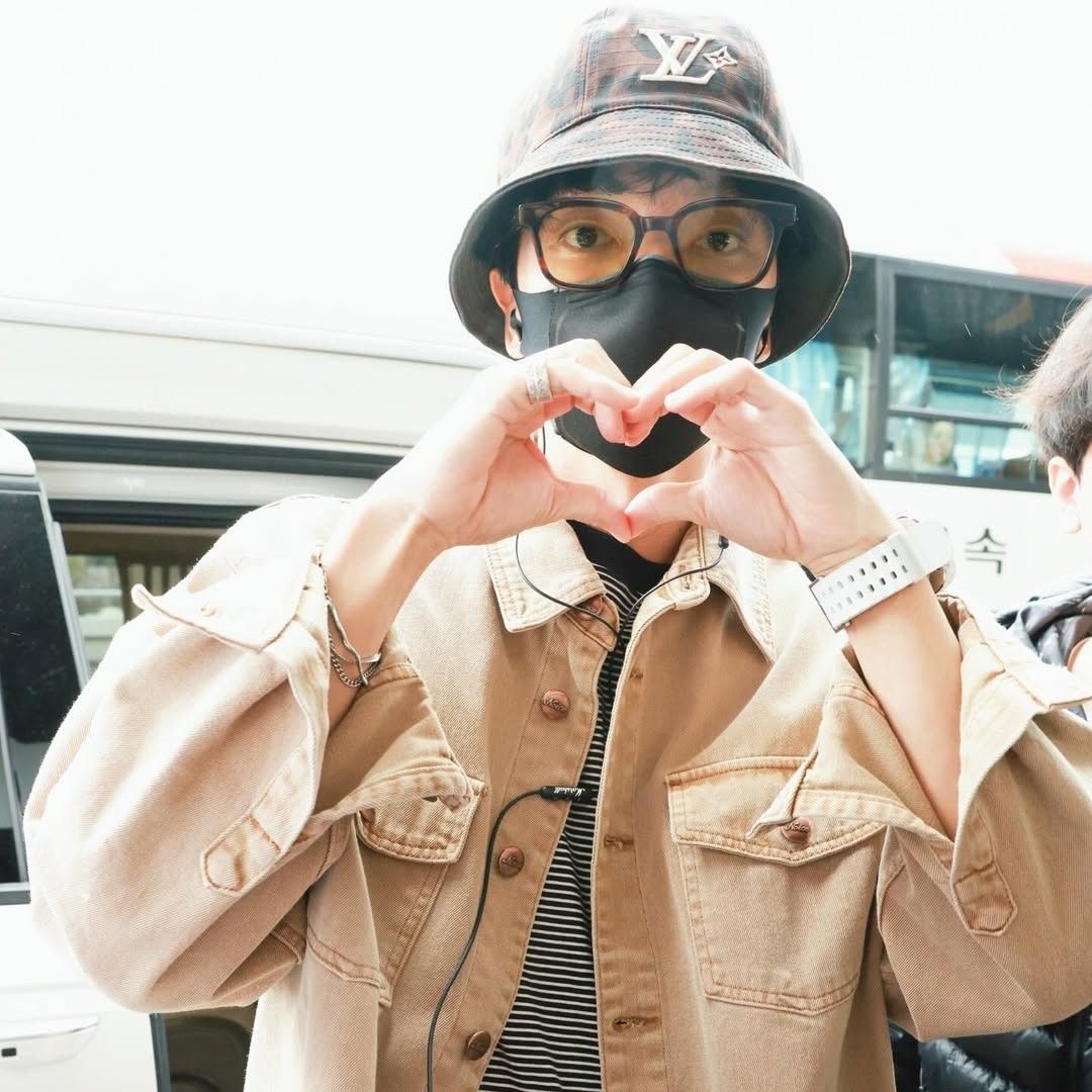 Recent activity shot of Lee Joongi