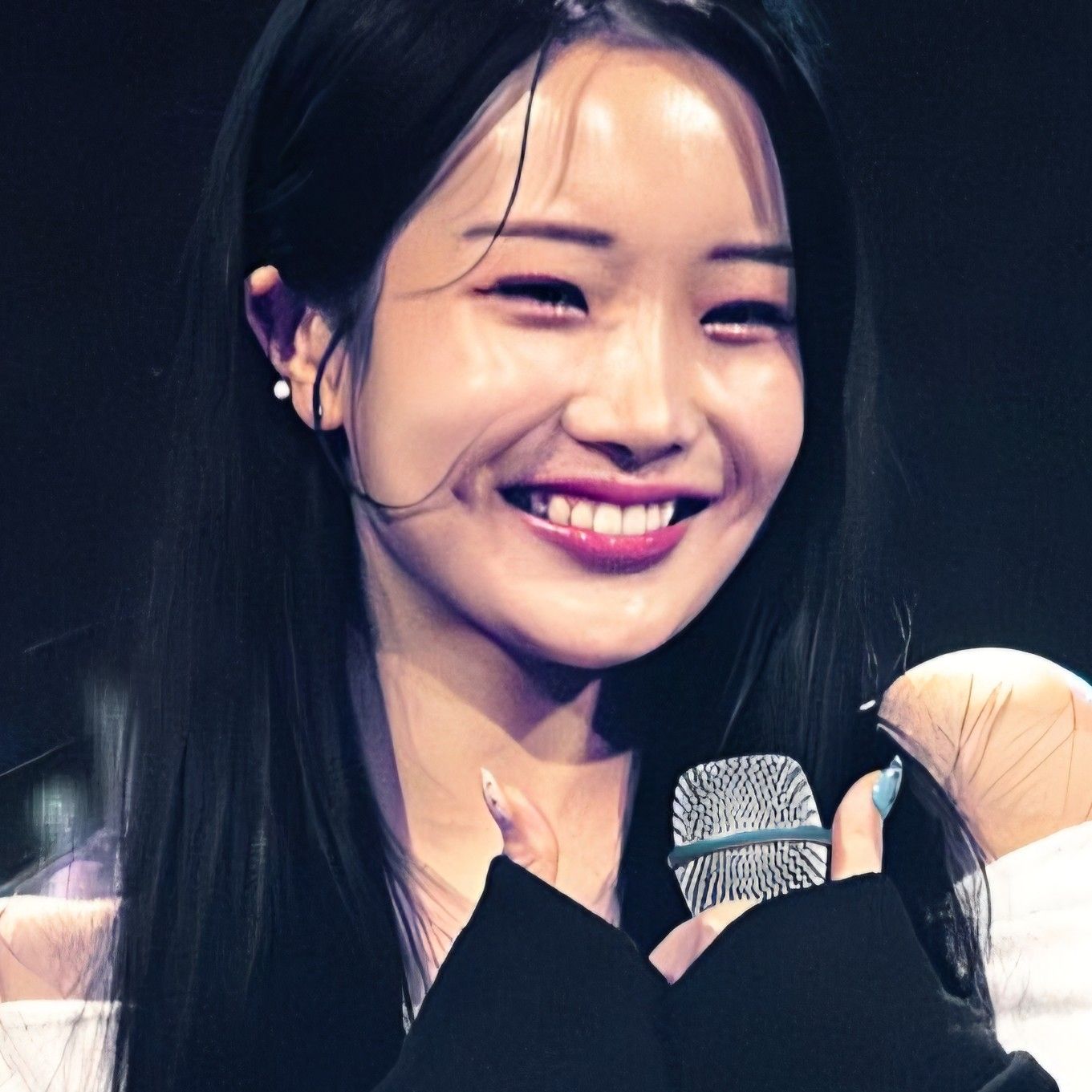 A moment captured by a fan of Kim Soyeon (2004)