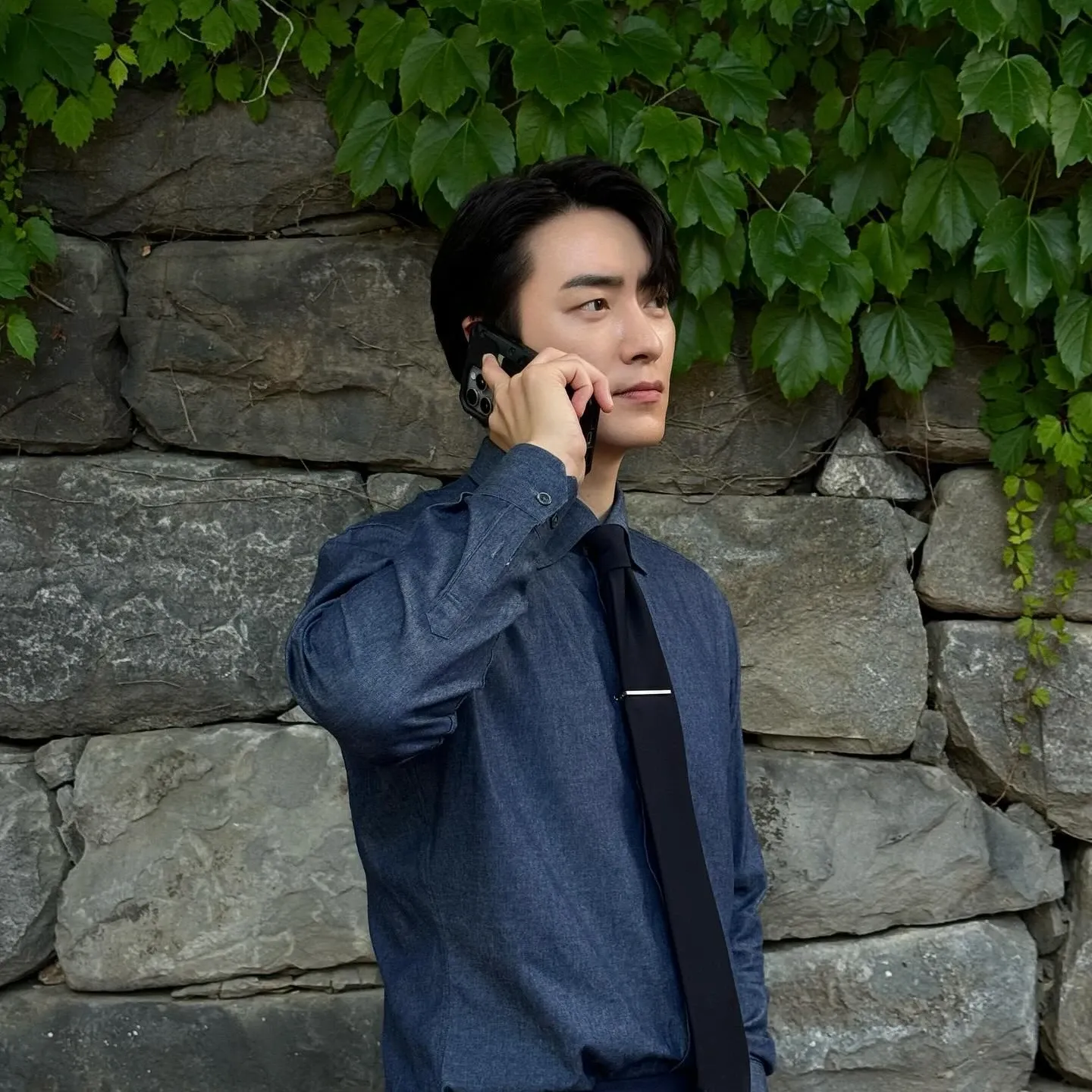Behind-the-scenes cut of Lee Joonhyuk