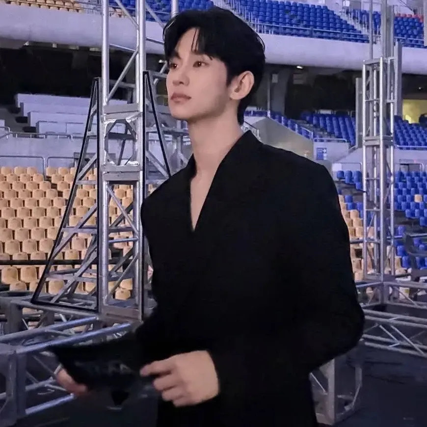 A moment captured by a fan of Kim Soohyun