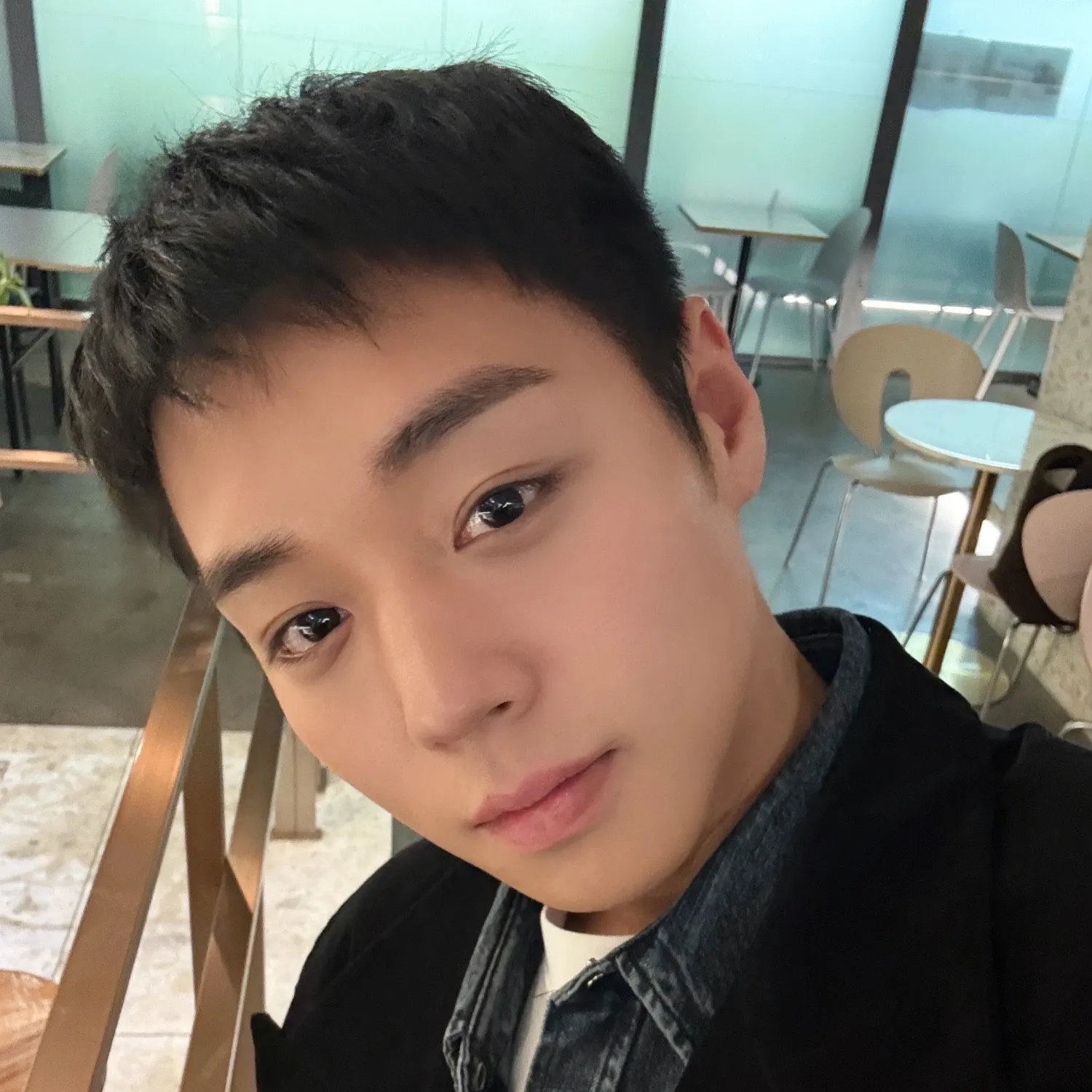 Recent activity shot of Park Jihoon