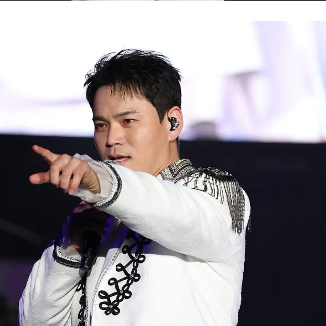 Behind-the-scenes cut of Cheonrokdam