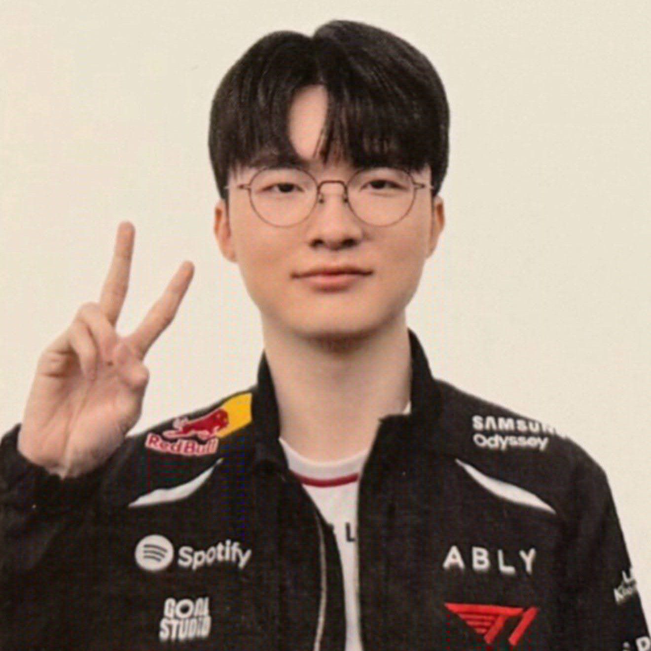 Behind-the-scenes cut of Faker
