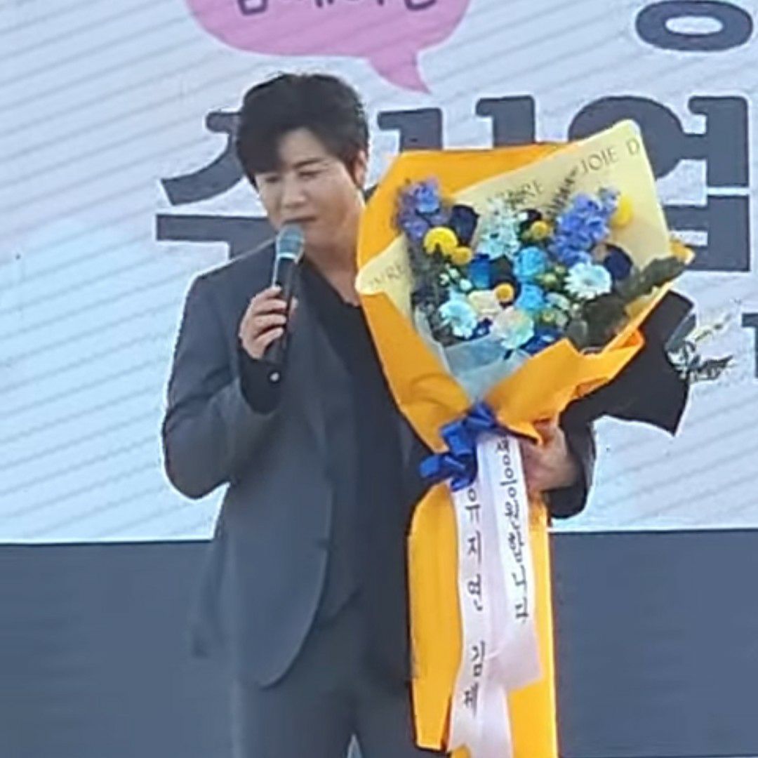 진해성의 비하인드 컷