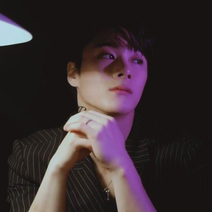 A moment captured by a fan of Cha Eunwoo