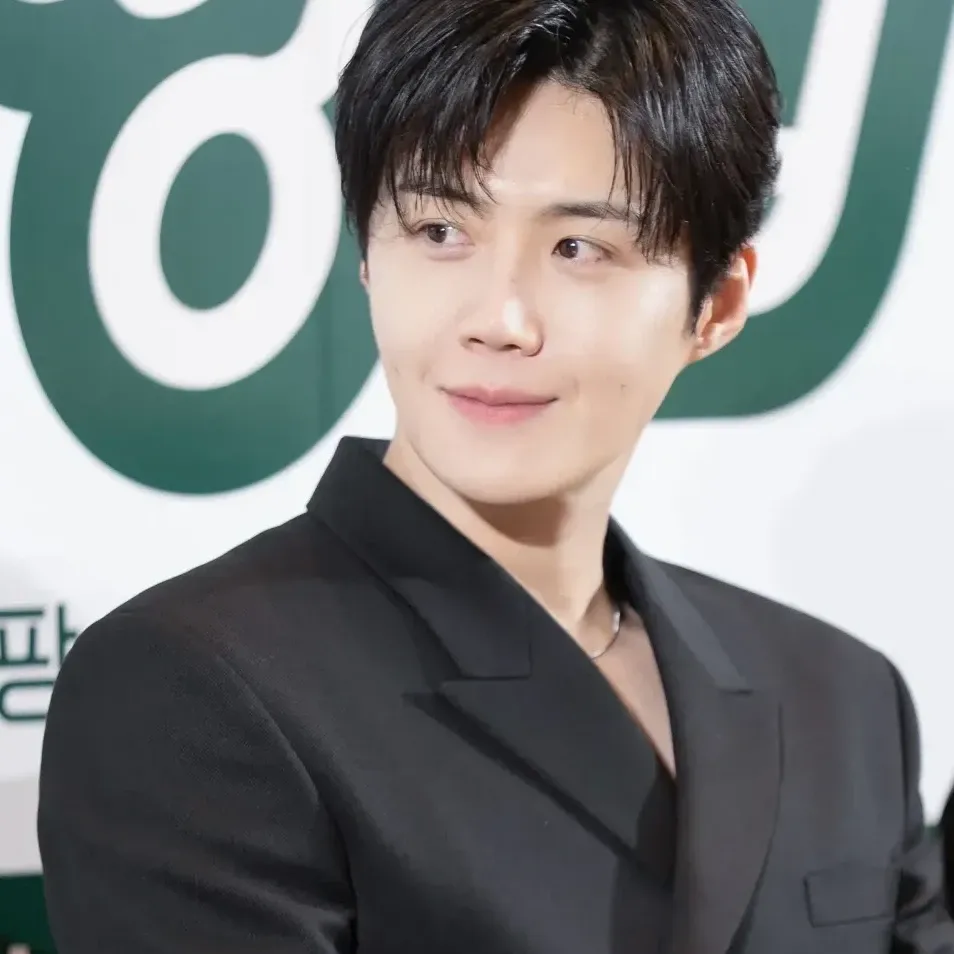 김선호 최근 활동샷
