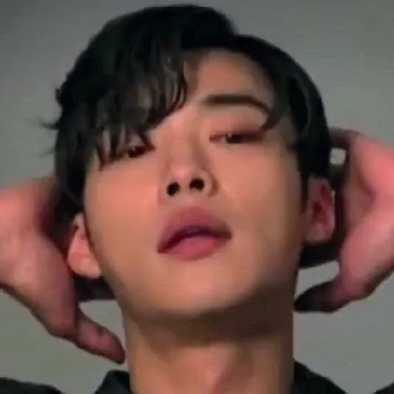 Behind-the-scenes cut of Woo Dohwan