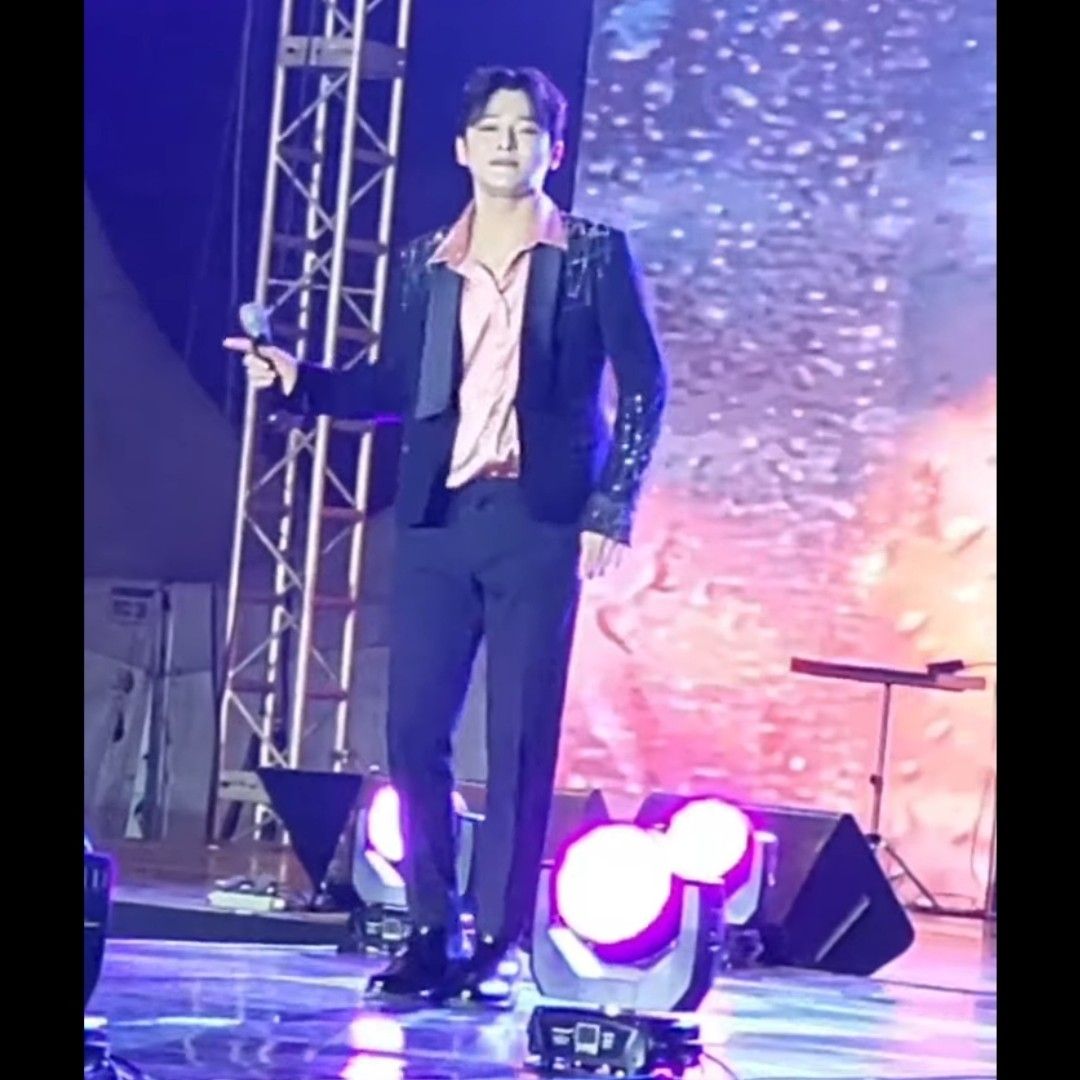 Seong Ri的最新照片