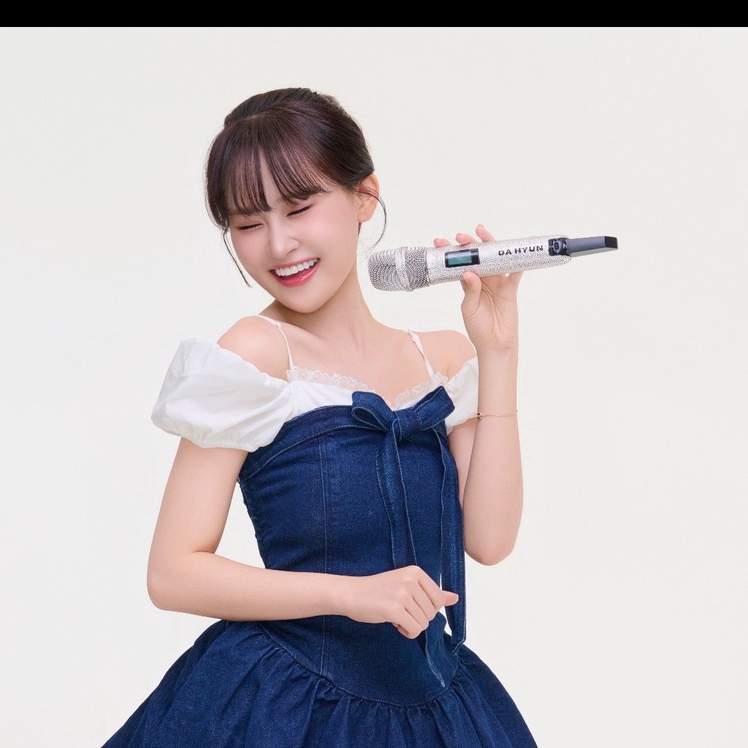 Momen yang diabadikan oleh penggemar Kim Dahyun