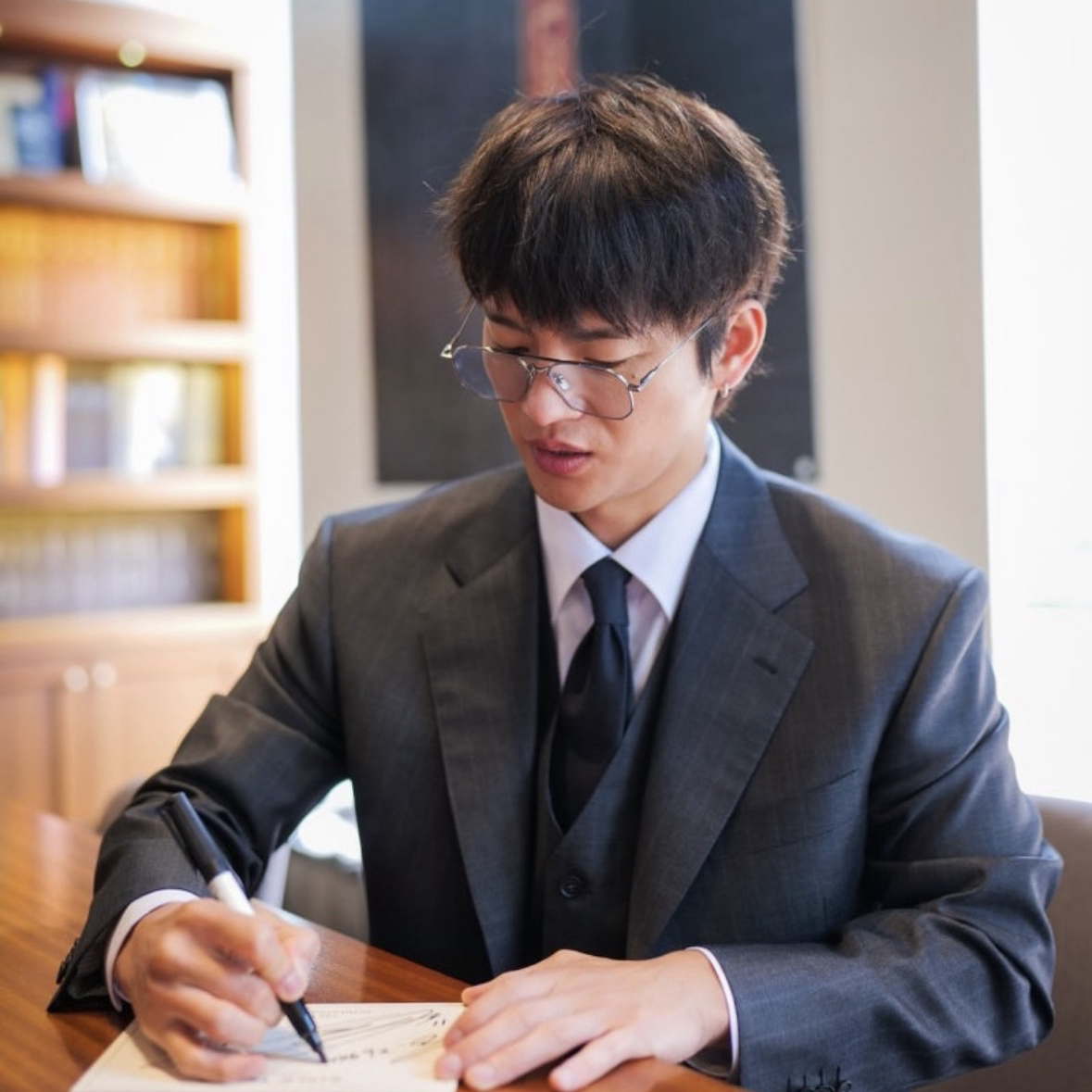 ソ・イングクのビハインドカット