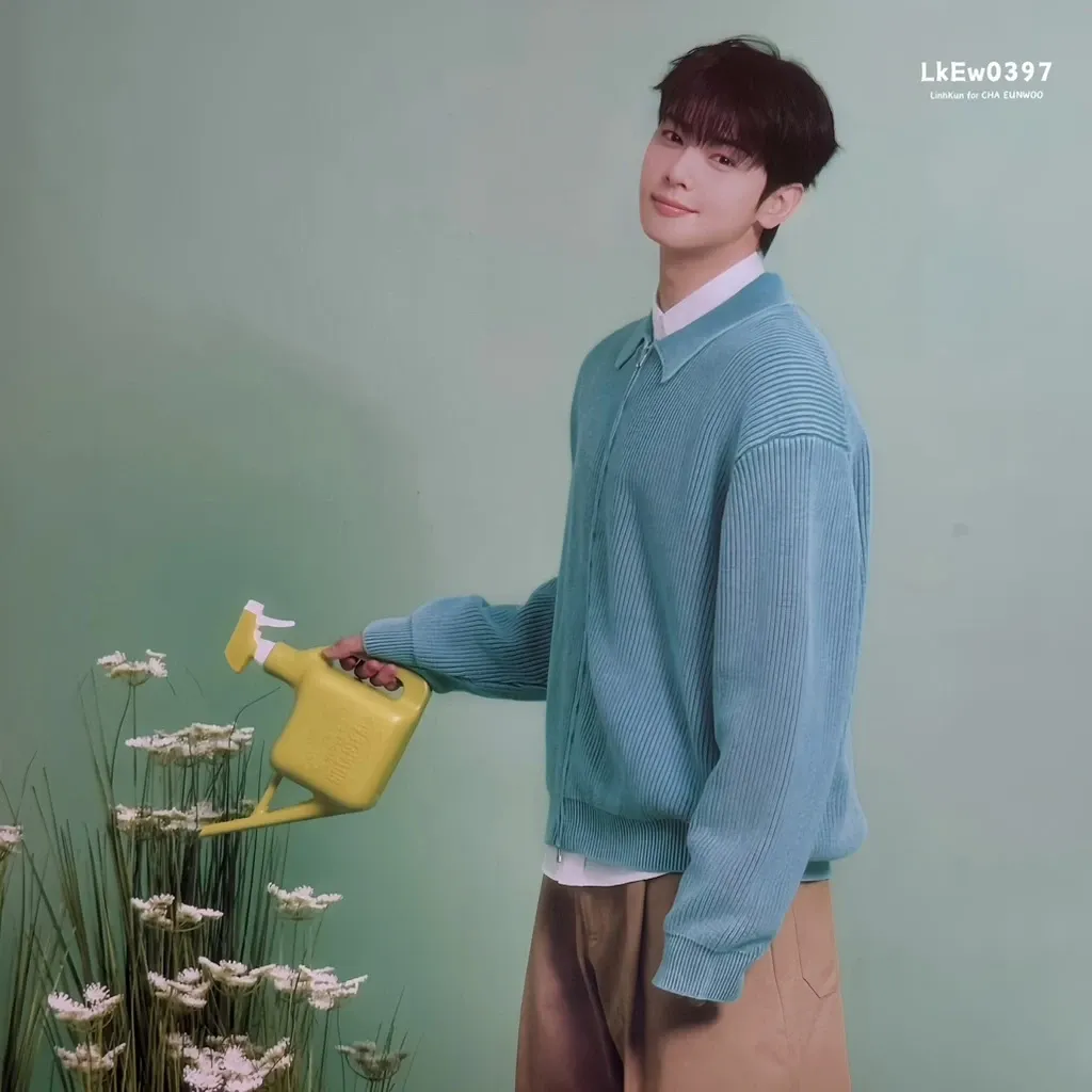 Behind-the-scenes cut of Cha Eunwoo