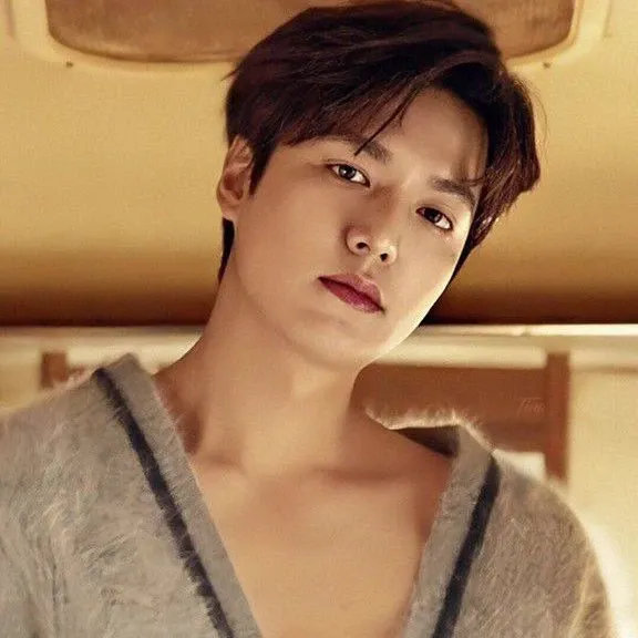 Recent activity shot of Lee Minho