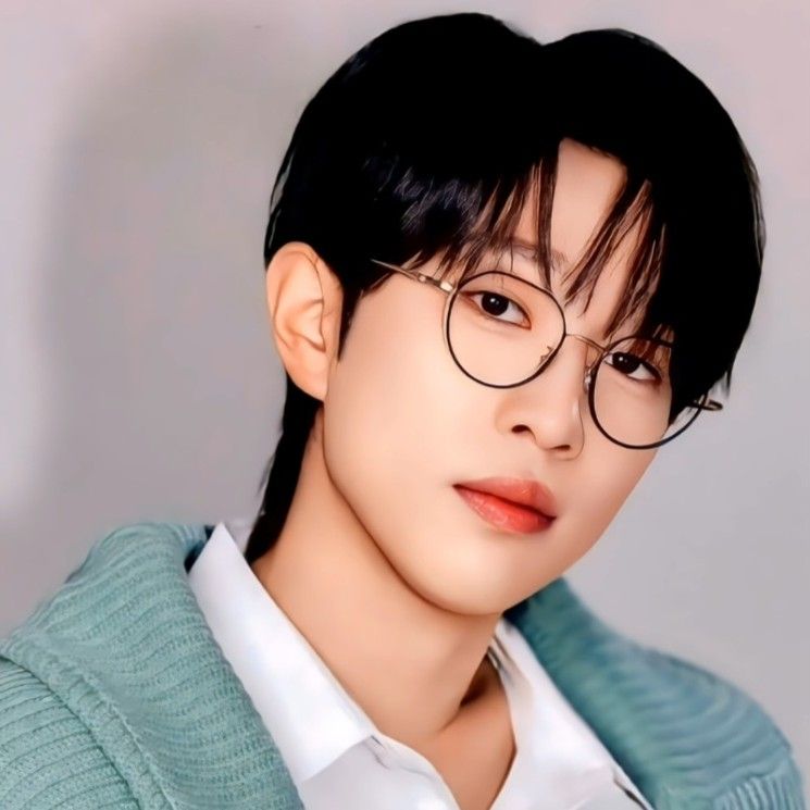 Recent activity shot of An Sunghoon