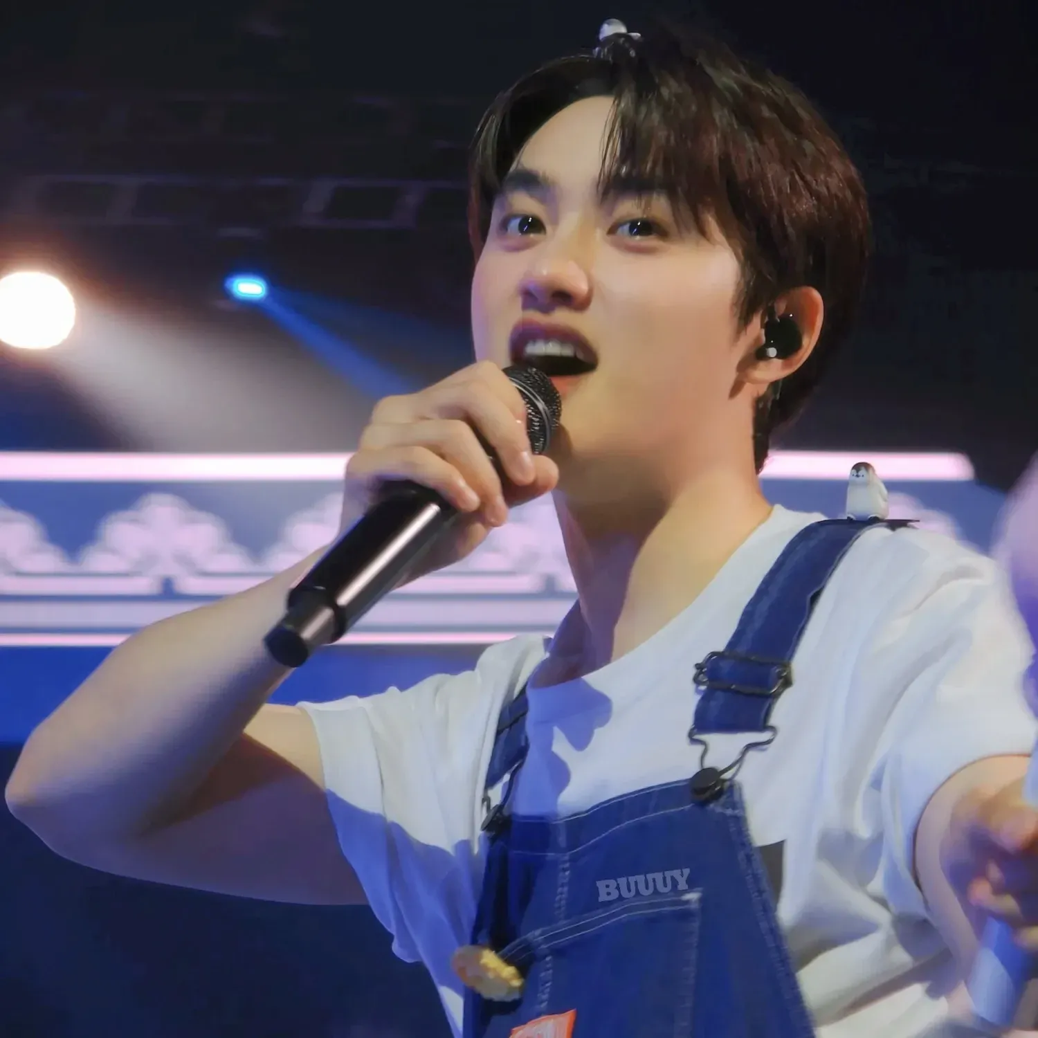 Cuplikan di balik layar dari Doh Kyungsoo (D.O.)
