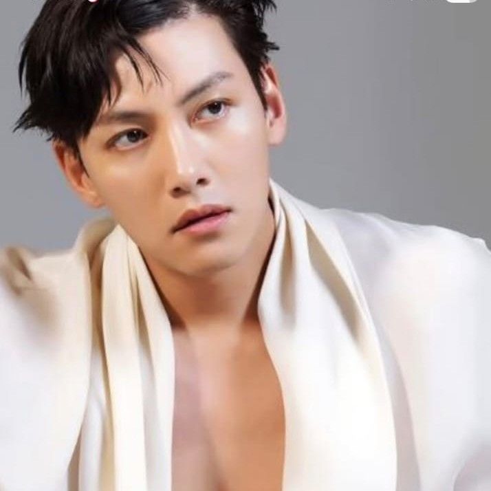 Latest photo of Ji Changwook