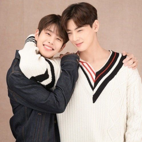 粉丝拍下的车银优瞬间