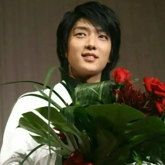 Behind-the-scenes cut of Lee Joongi