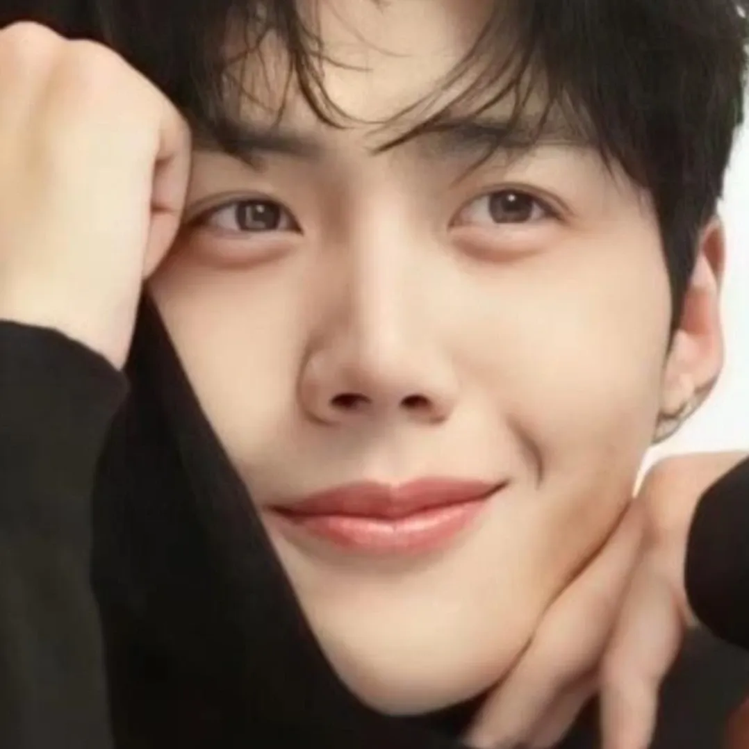 Behind-the-scenes cut of Kim Seonho