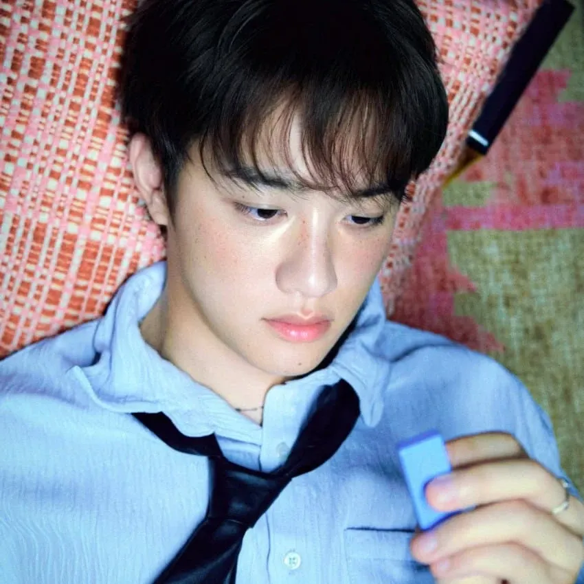 Cuplikan di balik layar dari Doh Kyungsoo (D.O.)