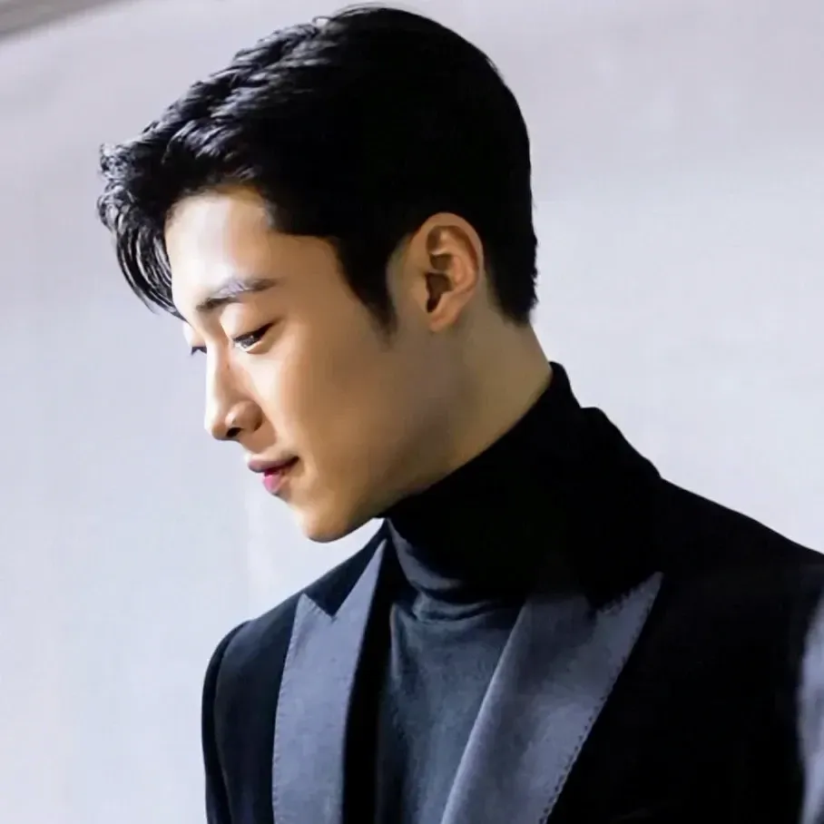 A moment captured by a fan of Woo Dohwan