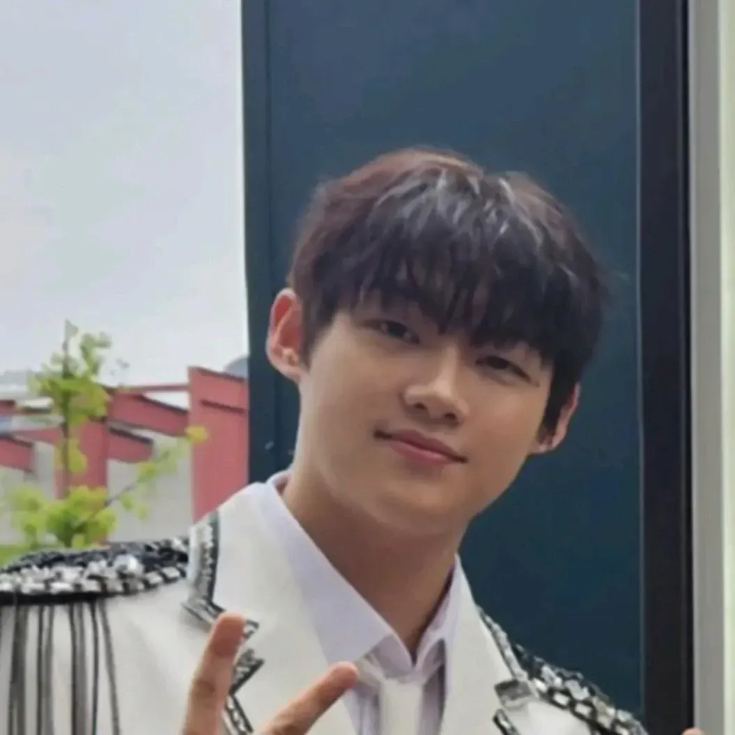 Behind-the-scenes cut of Choi Jaemyeong