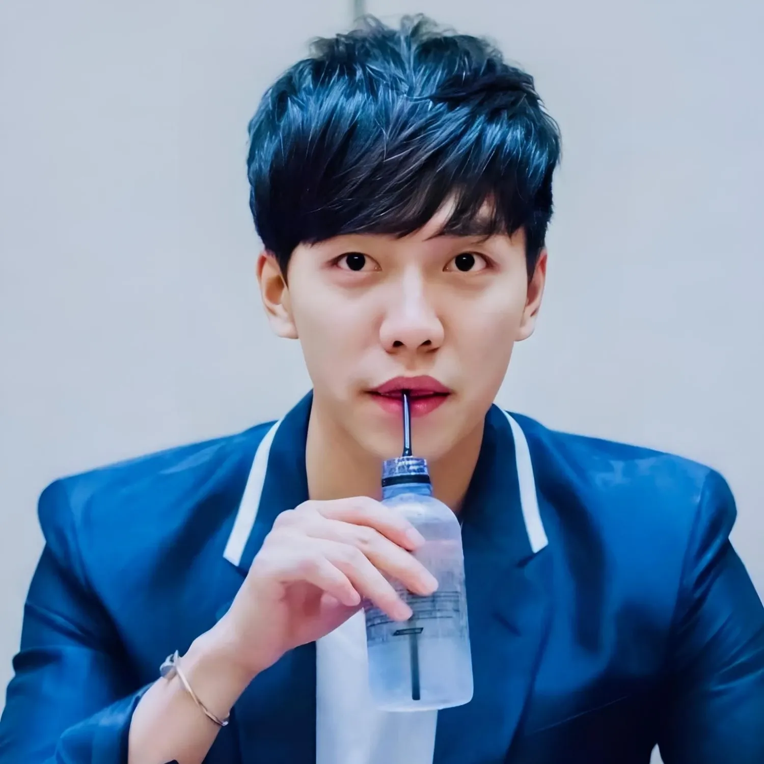 Foto terbaru dari Lee Seunggi