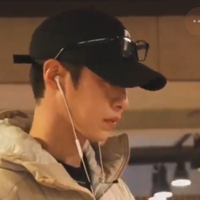 Latest photo of Lee Jaewook