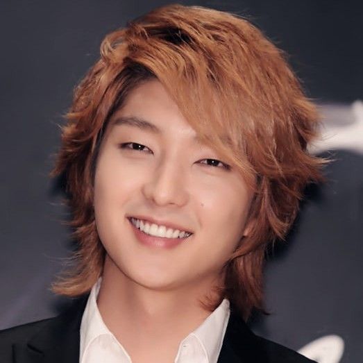 Recent activity shot of Lee Joongi