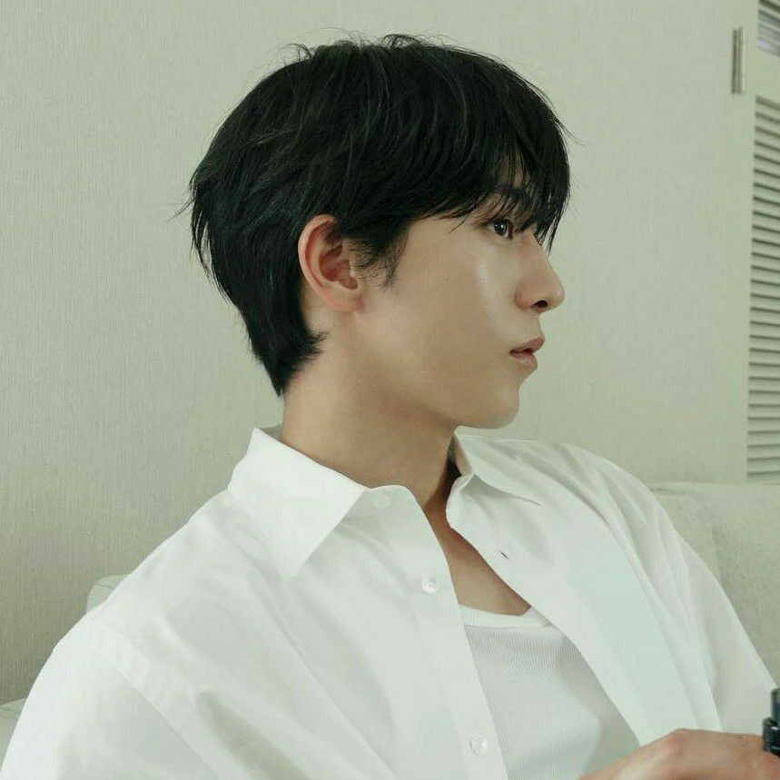 Behind-the-scenes cut of Nam Joohyuk