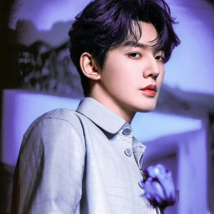 Recent activity shot of Deng Wei