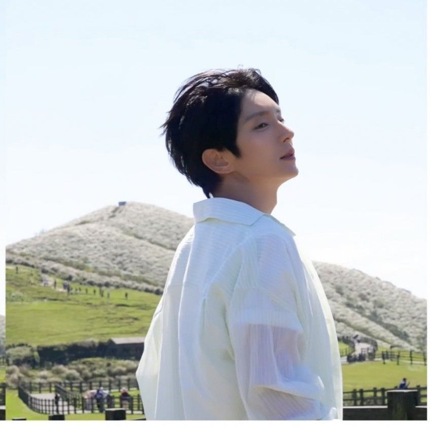 Behind-the-scenes cut of Lee Joongi