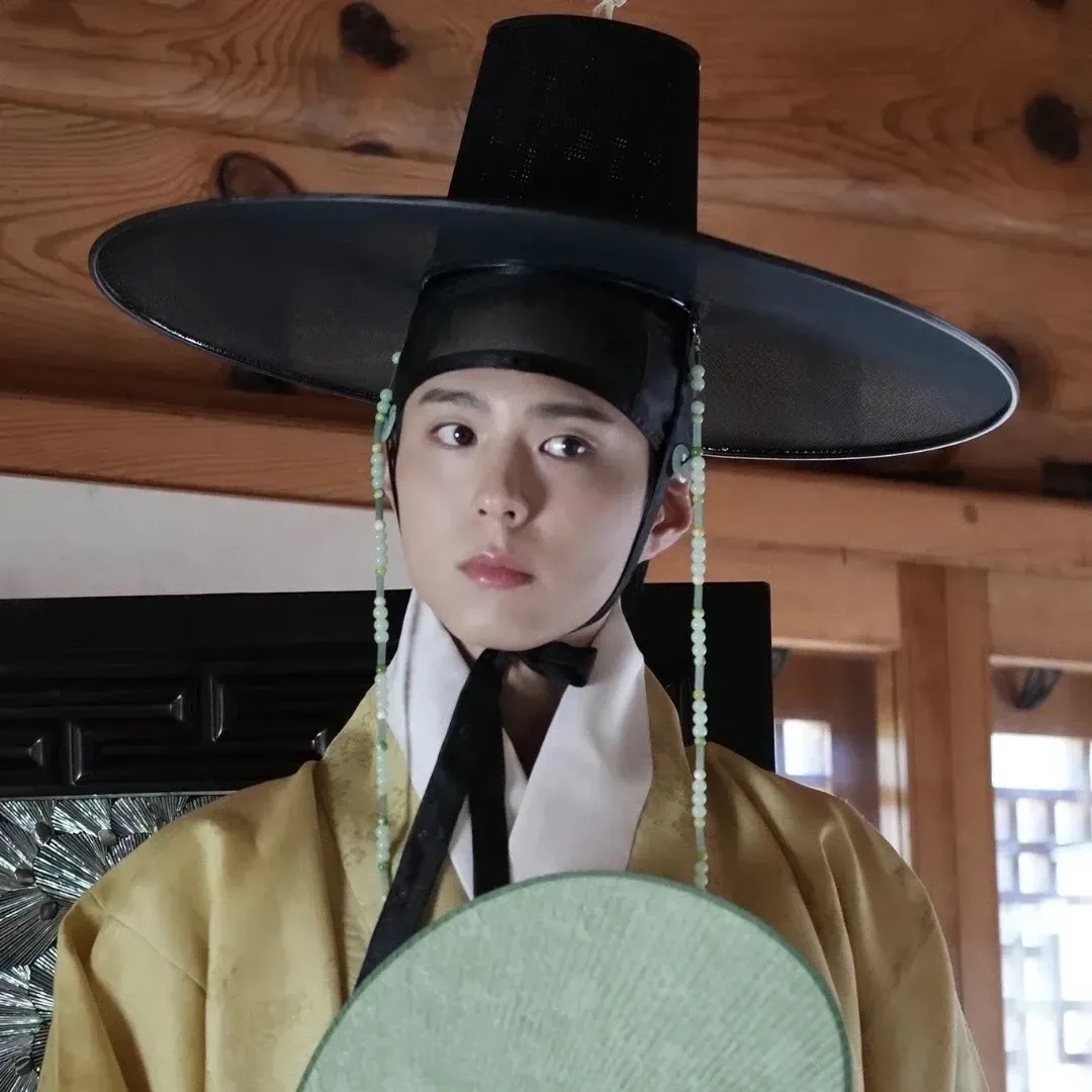 Behind-the-scenes cut of Park Bogum