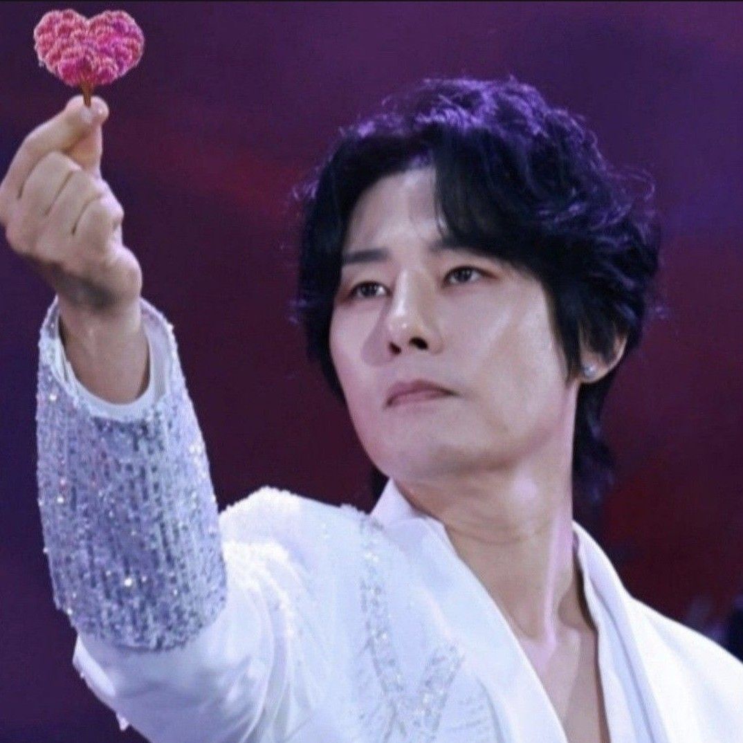 A moment captured by a fan of Kang Moonkyung