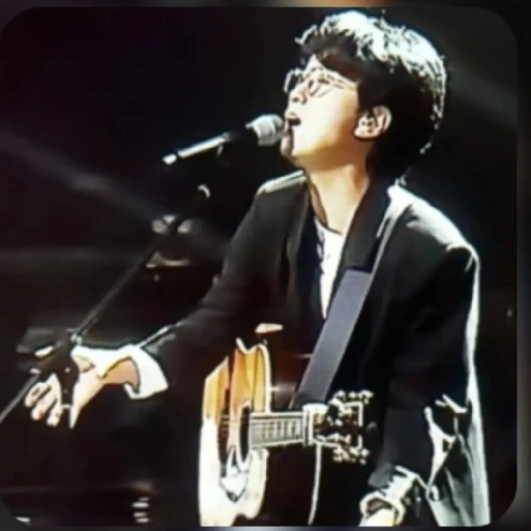 Recent activity shot of Bak Changgeun
