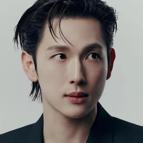 Behind-the-scenes cut of Yim Siwan