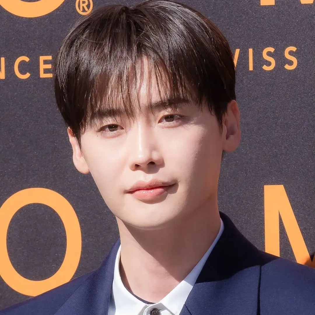 Latest photo of Lee Jongsuk