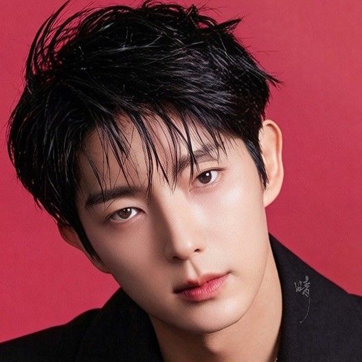 Latest photo of Lee Joongi