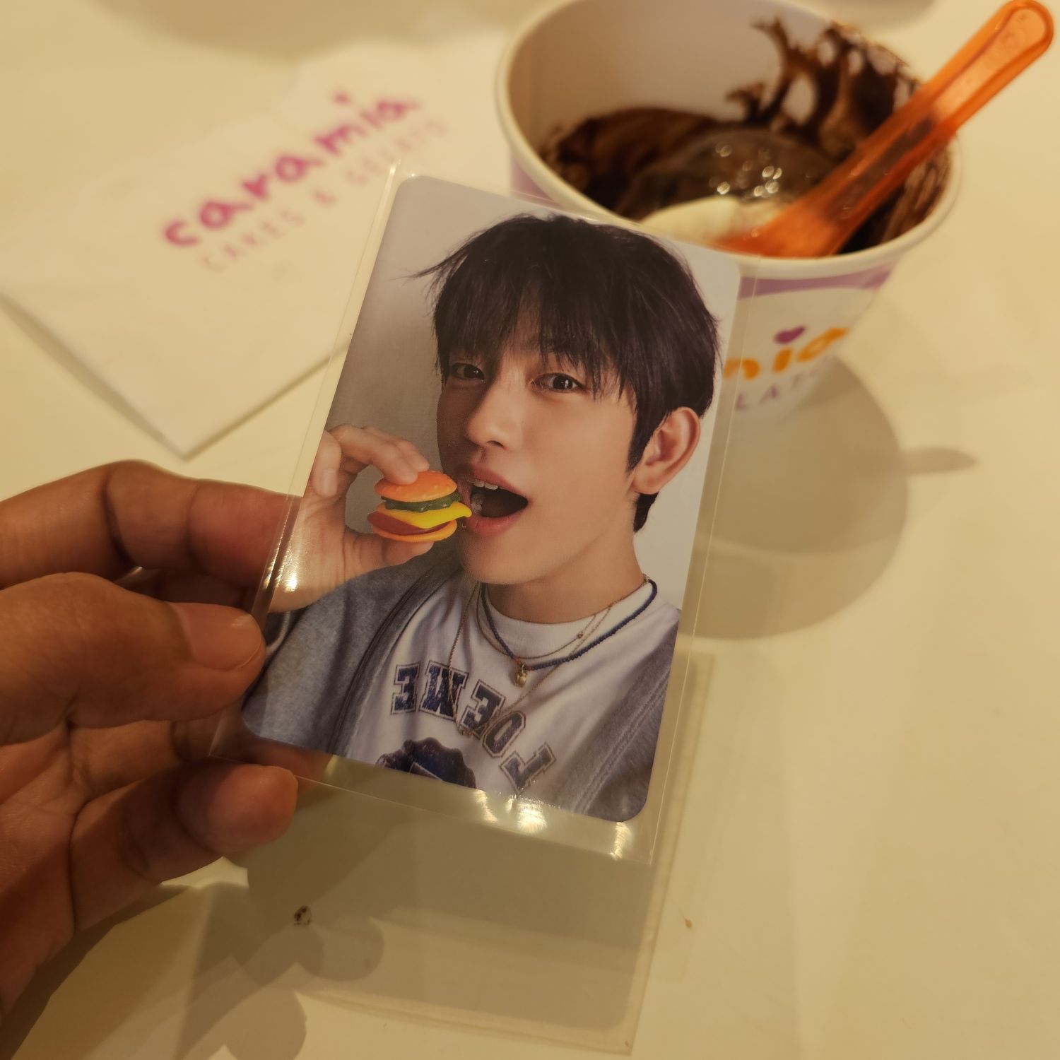 Behind-the-scenes cut of Park Jinyoung